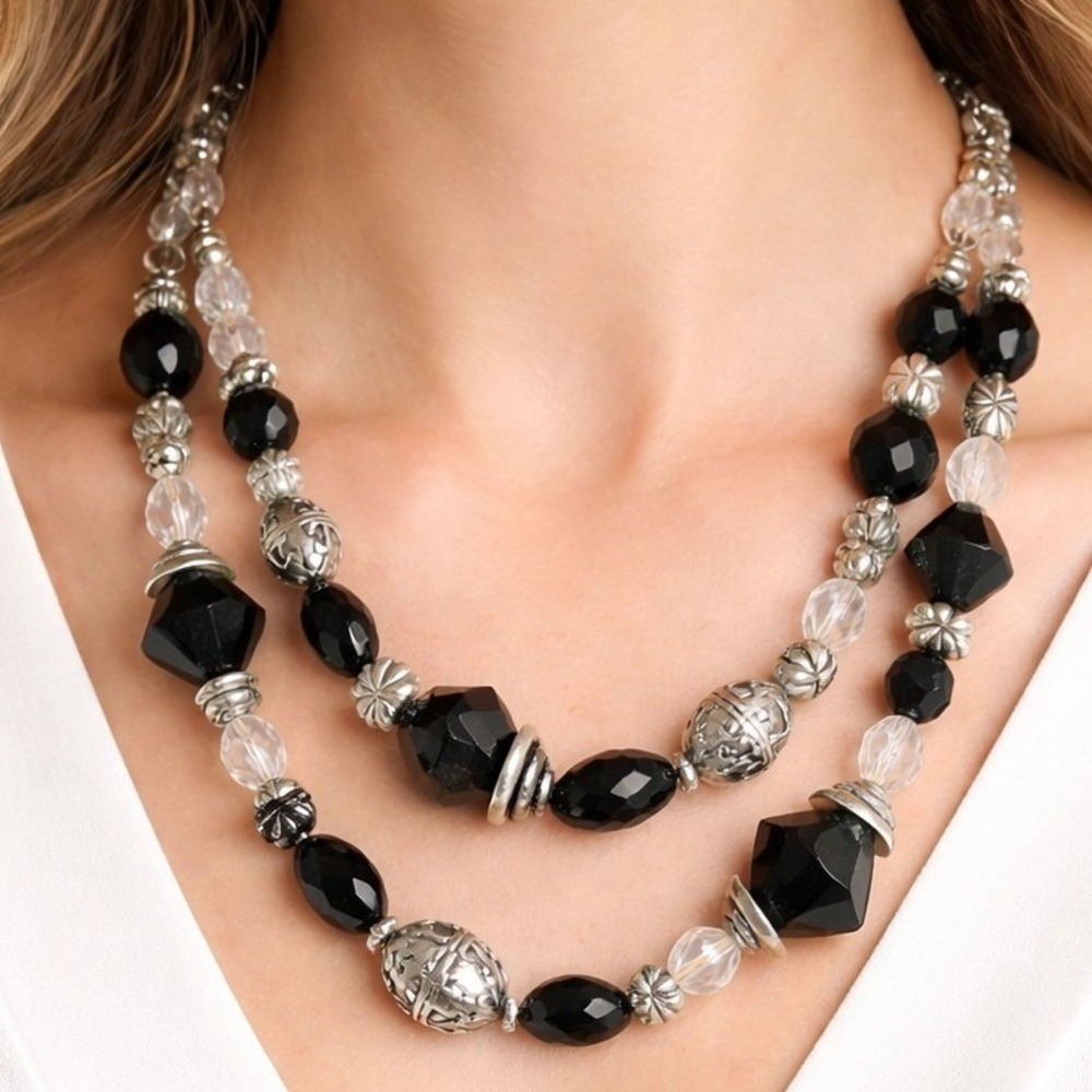 Vintage Hallmark Elephant Tag Beaded‎ Necklace Black Faceted Glass Silver Tone